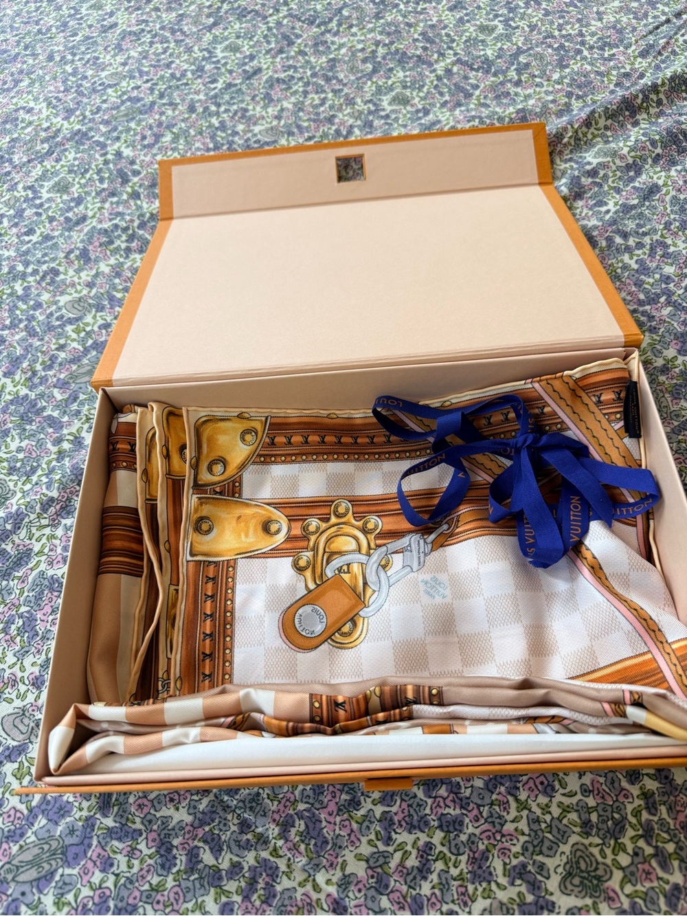 Louis Vuitton NWT Strap and Trunk Square Silk Scarf. Bought Paris April. Box - Picture 4 of 15